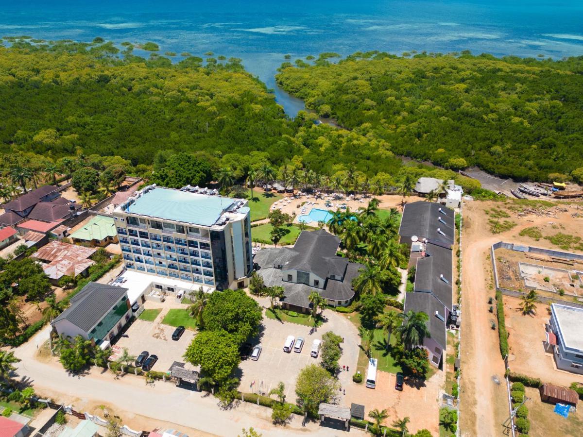 Tanga Beach Resort & Spa Exteriér fotografie
